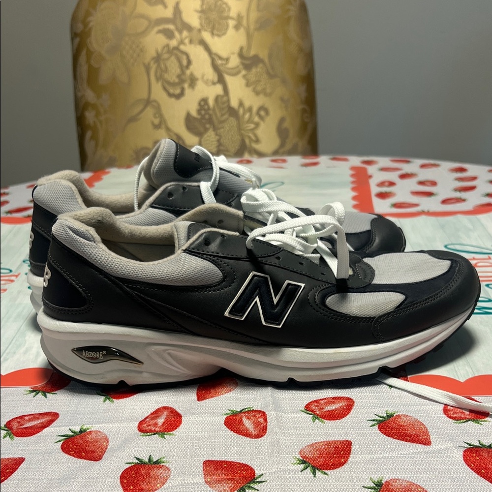New Balance 498  Athletic Shoes